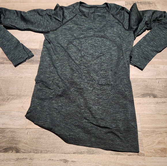 Lululemon swiftly long sleeve - Picture 1 of 2